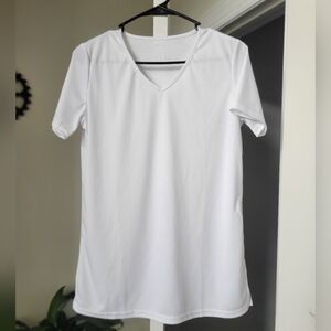 White V-Neck Tee with short sleeves